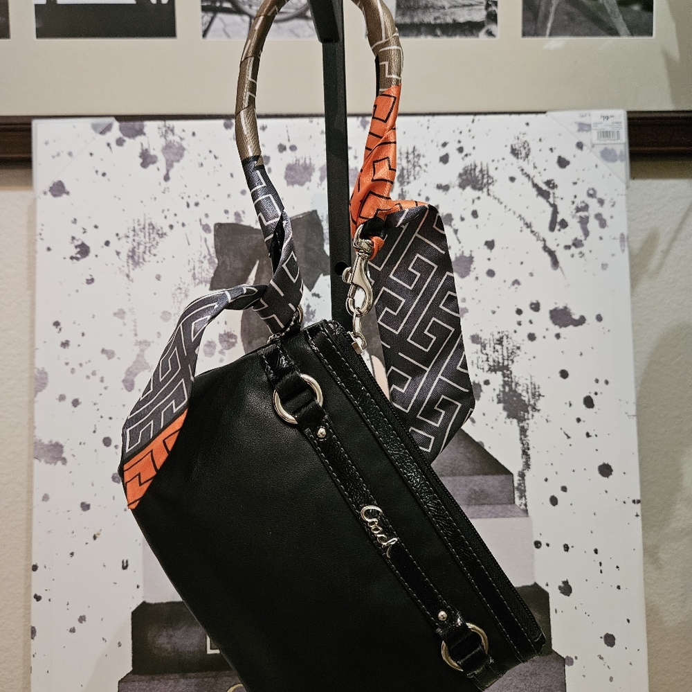 Authentic Coach Wristlet - Picture 5 of 10